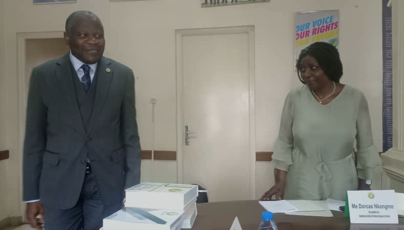 Commission des Droits de l’homme :: Echanges entre le Pr. Mouangué Kobila et Me Dorcas Nkongme